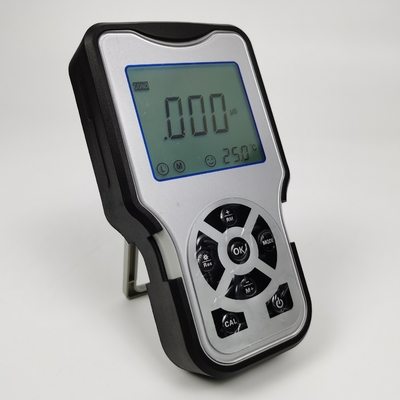 Misuratore TDS CE compatto e leggero per semplificare i test dell'acqua in ambienti industriali